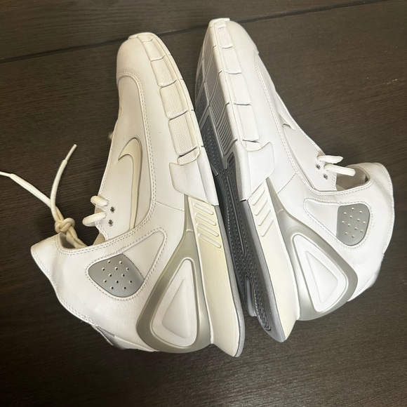Nike Air Zoom Huarache 2K5 Kobe 6 Men\'s Size 11 White 310850-11 main image 4